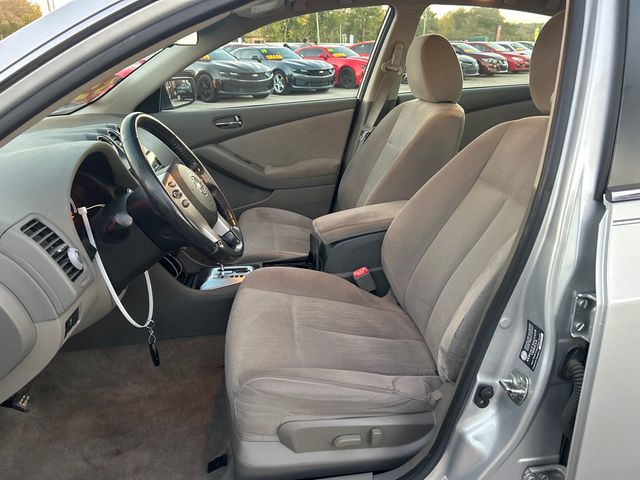 2011 Nissan Altima 4dr Sedan I4 CVT 2.5 S - 22941867 - 7