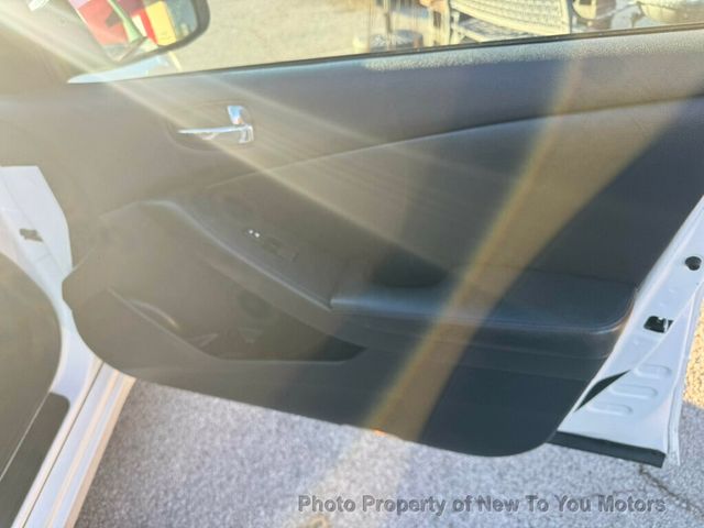 2011 Nissan Altima 4dr Sedan I4 CVT 2.5 S - 22981649 - 13