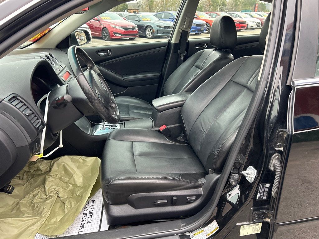 2011 Nissan Altima 2.5 SL photo 4