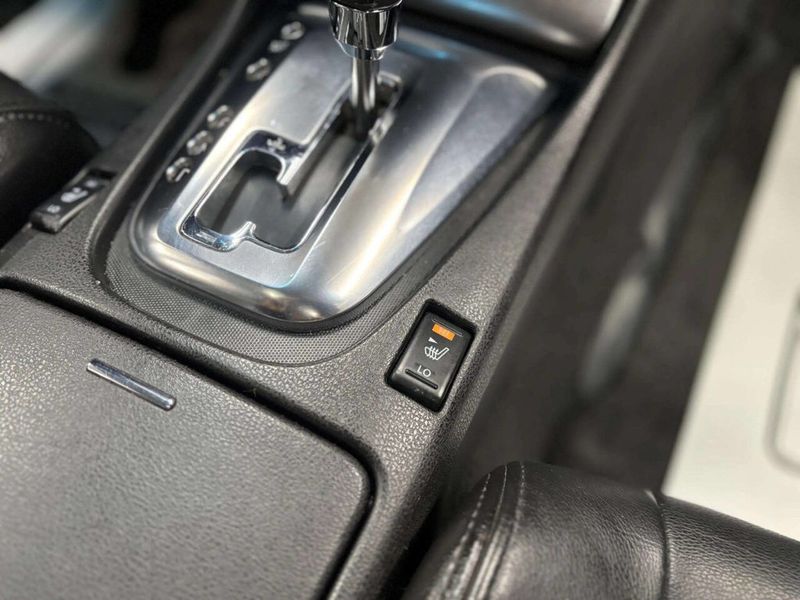 2011 Nissan Altima 4dr Sedan V6 CVT 3.5 SR - 22977670 - 23