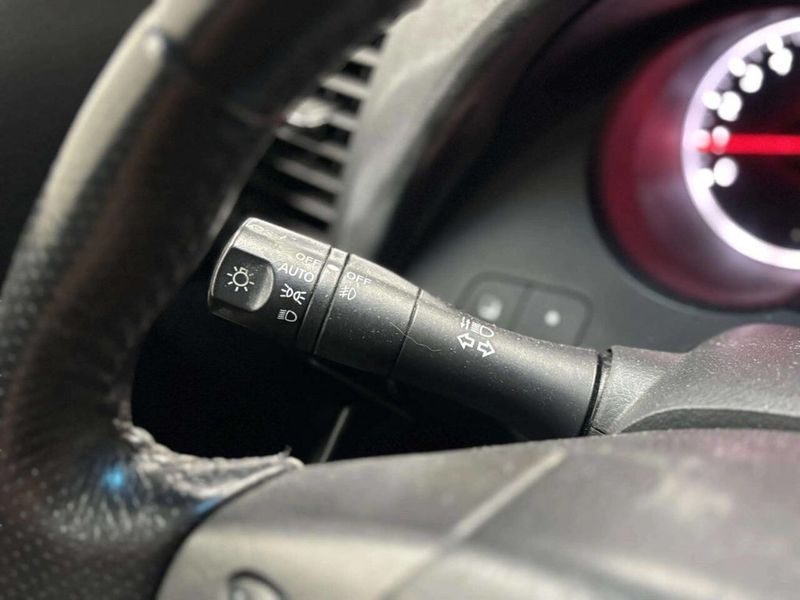 2011 Nissan Altima 4dr Sedan V6 CVT 3.5 SR - 22977670 - 28