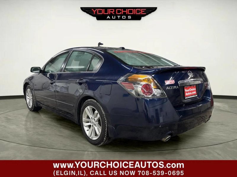 2011 Nissan Altima 4dr Sedan V6 CVT 3.5 SR - 22977670 - 2