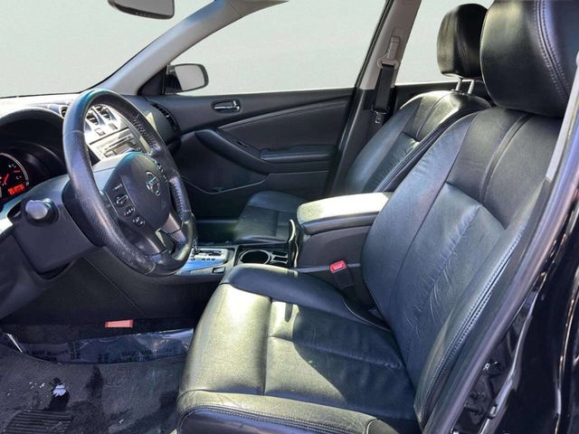 2011 Nissan Altima 4dr Sedan V6 CVT 3.5 SR - 22979244 - 12