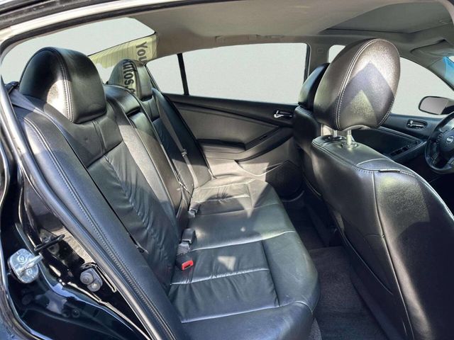 2011 Nissan Altima 4dr Sedan V6 CVT 3.5 SR - 22979244 - 16