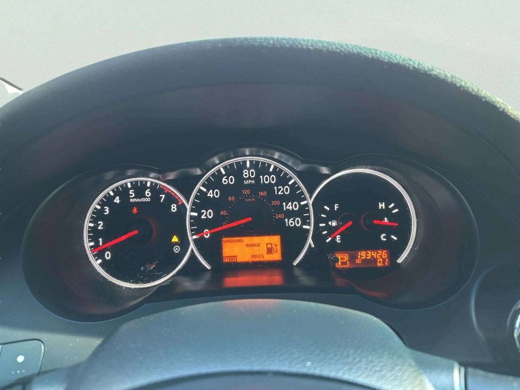 2011 Nissan Altima 4dr Sedan V6 CVT 3.5 SR - 22979244 - 23