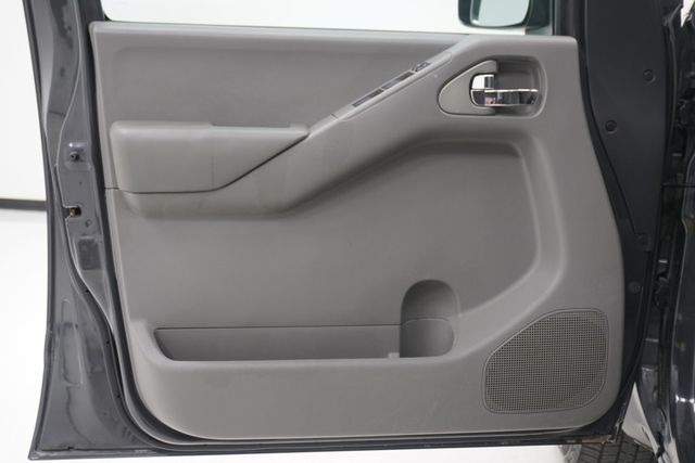 2011 Nissan Frontier 2WD Crew Cab LWB Automatic SV - 22993039 - 12