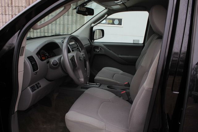 2011 Nissan Frontier ONE OWNER SV W/ NEW BRAKE SERVICE - 22992372 - 22