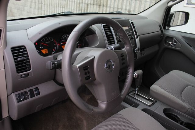 2011 Nissan Frontier ONE OWNER SV W/ NEW BRAKE SERVICE - 22992372 - 23