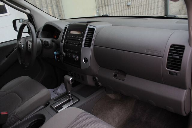 2011 Nissan Frontier ONE OWNER SV W/ NEW BRAKE SERVICE - 22992372 - 8