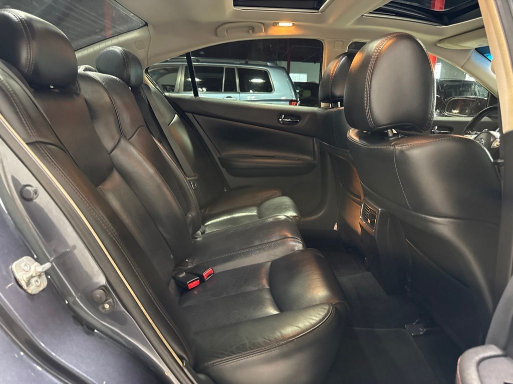 2011 Nissan Maxima 4dr Sedan V6 CVT 3.5 SV - 23062846 - 22