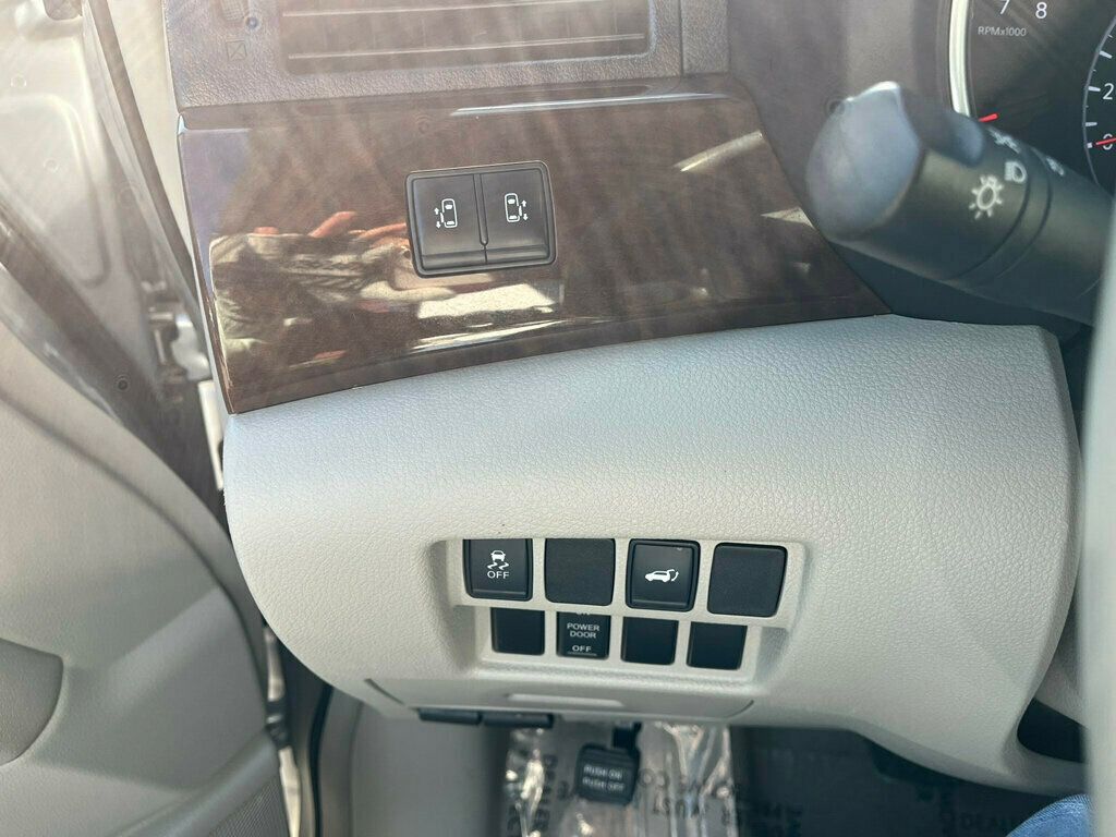 2011 Nissan Quest S - 22973024 - 16