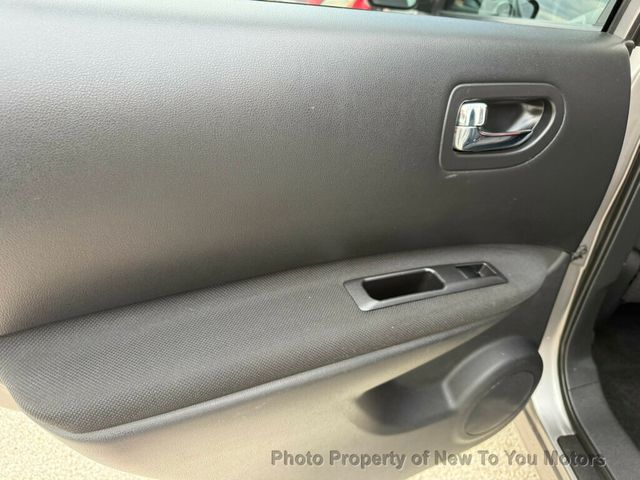 2011 Nissan Rogue FWD 4dr SV - 23032261 - 16