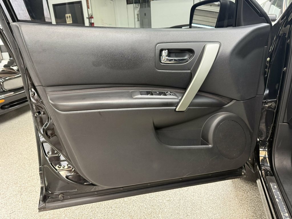 2011 Nissan Rogue Local Trade/Heated Leather Seats/ONE OWNER/Bose Audio/Navigation - 23058755 - 16