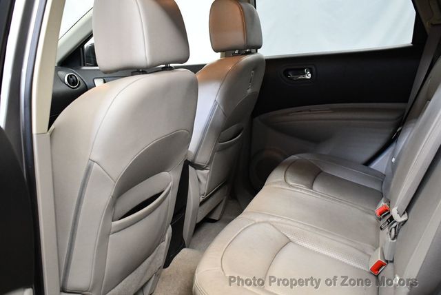 2011 Nissan Rogue SL With Leather  & Sunroof & Navigation - 22381528 - 10