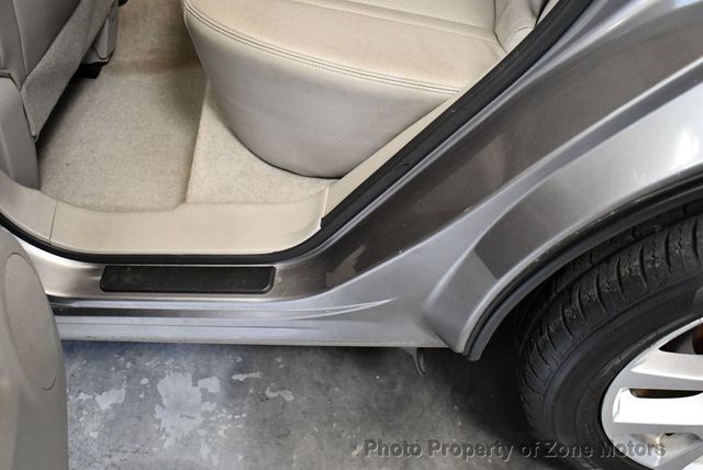 2011 Nissan Rogue SL With Leather  & Sunroof & Navigation - 22381528 - 11