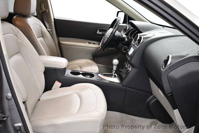 2011 Nissan Rogue SL With Leather  & Sunroof & Navigation - 22381528 - 17