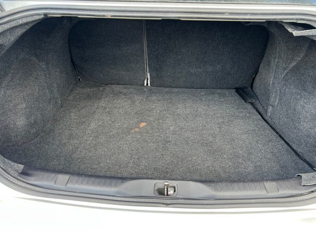 2011 Nissan Sentra 4dr Sedan I4 CVT 2.0 SR - 23030846 - 12