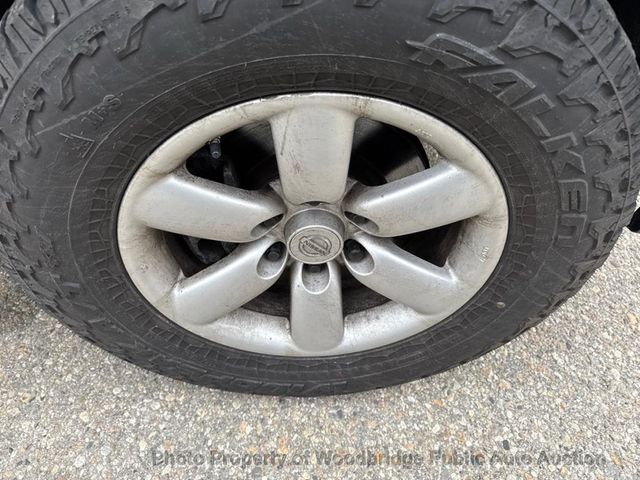 2011 Nissan Titan 2WD Crew Cab SWB SV - 23002776 - 10