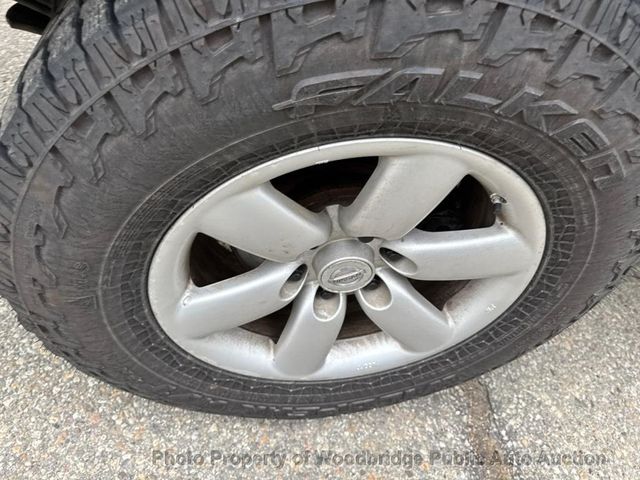 2011 Nissan Titan 2WD Crew Cab SWB SV - 23002776 - 11