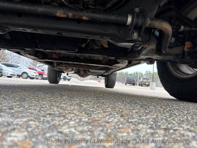 2011 Nissan Titan 2WD Crew Cab SWB SV - 23002776 - 13