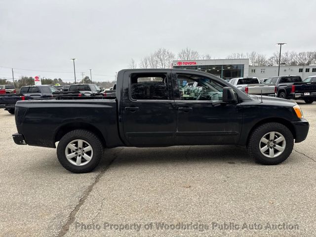 2011 Nissan Titan 2WD Crew Cab SWB SV - 23002776 - 2