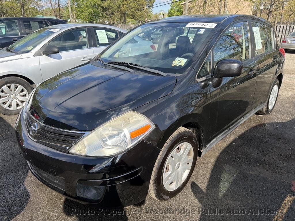 2011 Nissan Versa 5dr Hatchback I4 Automatic 1.8 S - 23025531 | Video 1