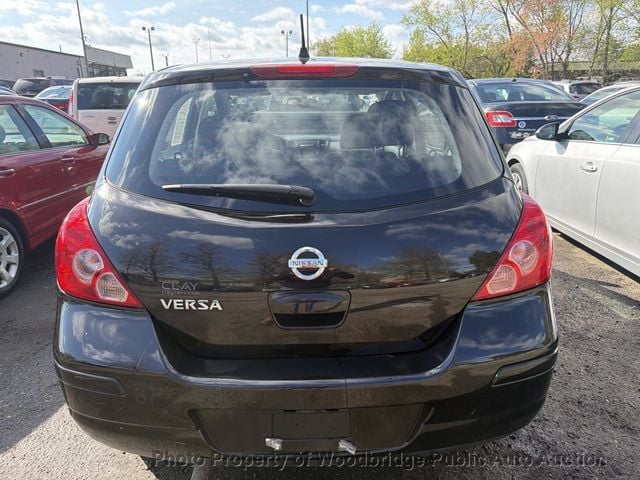 2011 Nissan Versa 5dr Hatchback I4 Automatic 1.8 S - 23025531 - 4