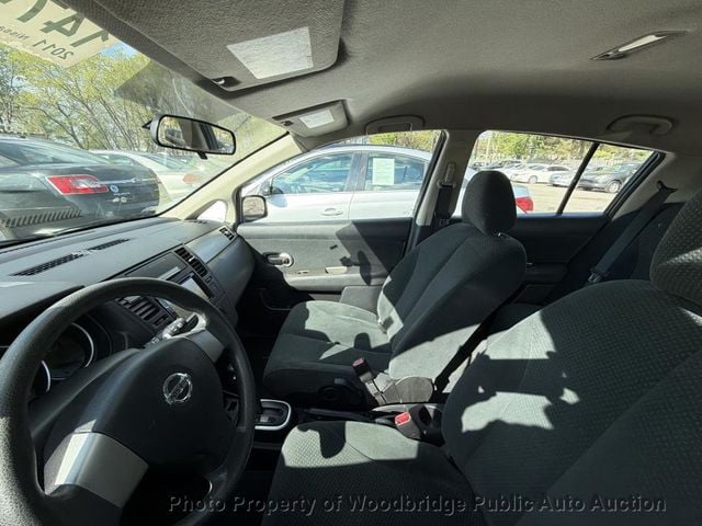 2011 Nissan Versa 5dr Hatchback I4 Automatic 1.8 S - 23025531 - 6