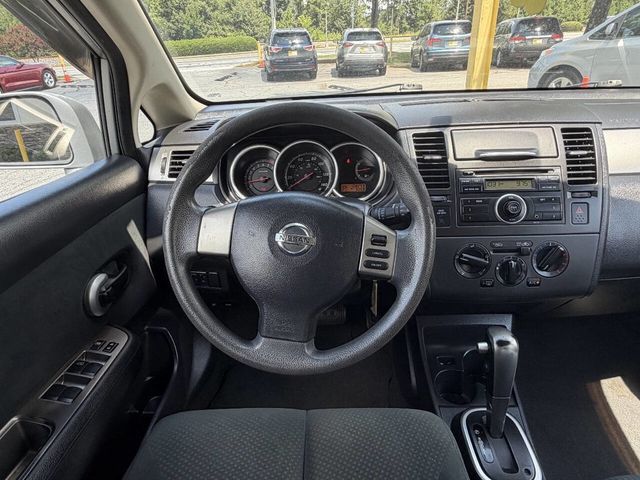 2011 Nissan Versa 5dr Hatchback I4 Automatic 1.8 S - 23067481 - 9