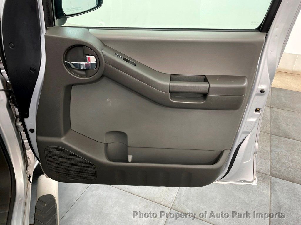 2011 Nissan Xterra Off Road - 21670709 - 37