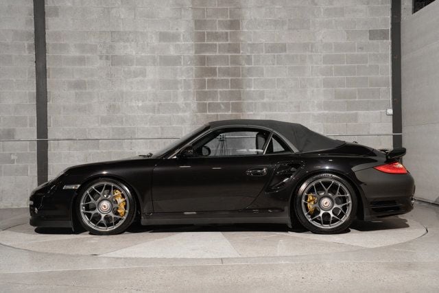 2011 Porsche 911 Turbo Cabriolet - 23045847 - 11