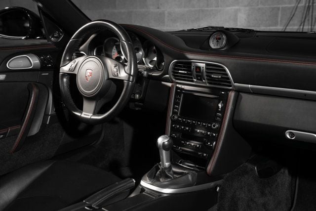 2011 Porsche 911 Turbo Cabriolet - 23045847 - 16
