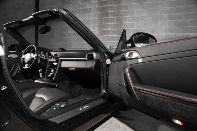 2011 Porsche 911 Turbo Cabriolet - 23045847 - 21