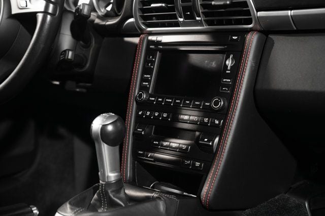 2011 Porsche 911 Turbo Cabriolet - 23045847 - 26
