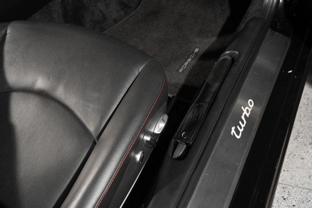 2011 Porsche 911 Turbo Cabriolet - 23045847 - 32
