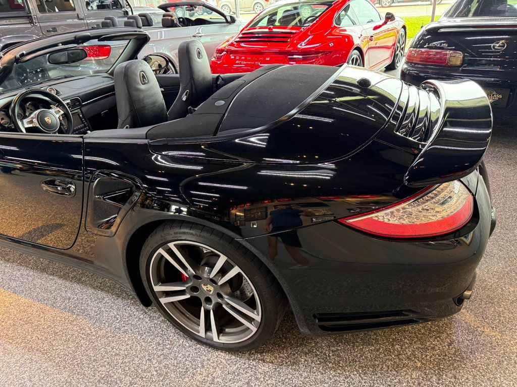 2011 Porsche 911 Turbo Cabriolet photo 16