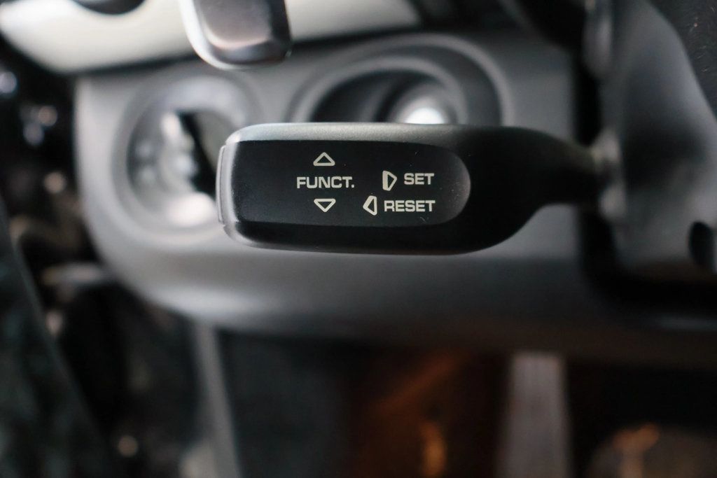 2011 Porsche Boxster S photo 16