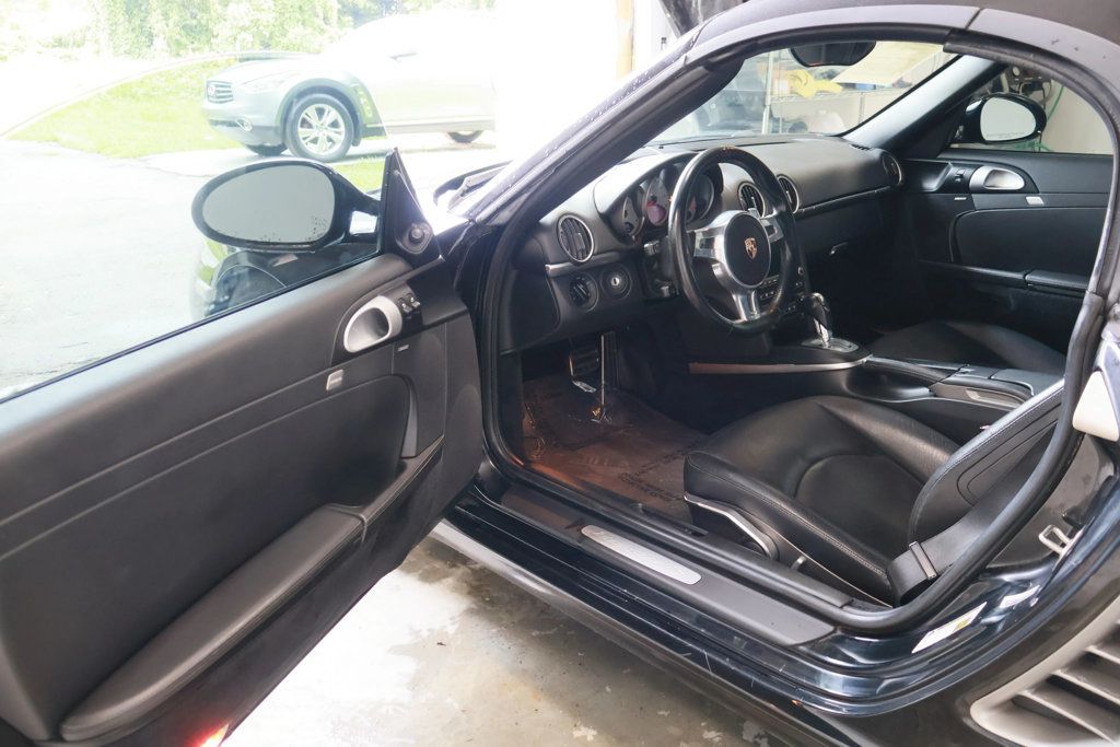 2011 Porsche Boxster S photo 27