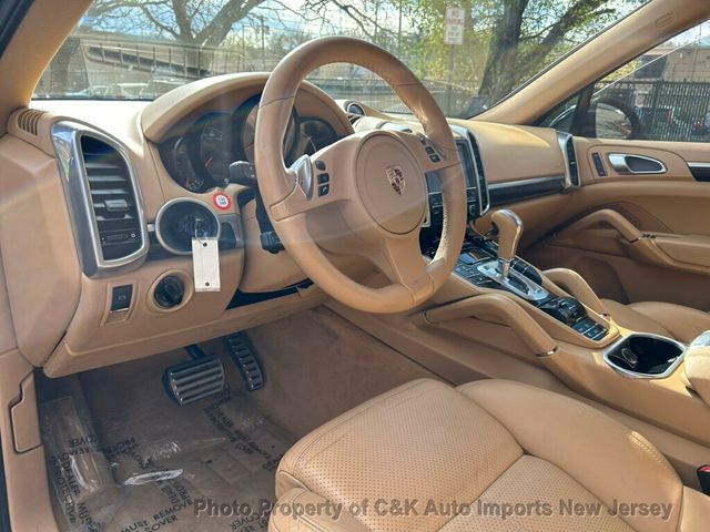 2011 Porsche Cayenne PREMIUM PKG, PASM, 19-INCH TURBO RIMS, BOSE AUDIO, REAR VIEW - 23009728 - 25