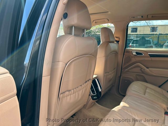 2011 Porsche Cayenne PREMIUM PKG, PASM, 19-INCH TURBO RIMS, BOSE AUDIO, REAR VIEW - 23009728 - 33