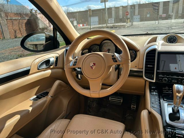 2011 Porsche Cayenne PREMIUM PKG, PASM, 19-INCH TURBO RIMS, BOSE AUDIO, REAR VIEW - 23009728 - 37