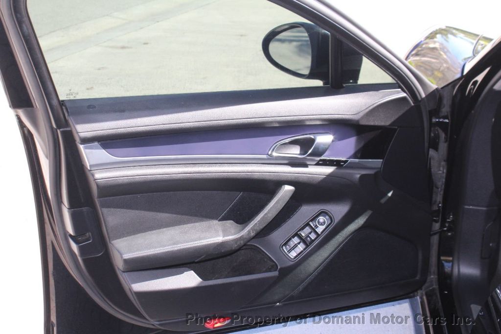 2011 Porsche Panamera photo 10