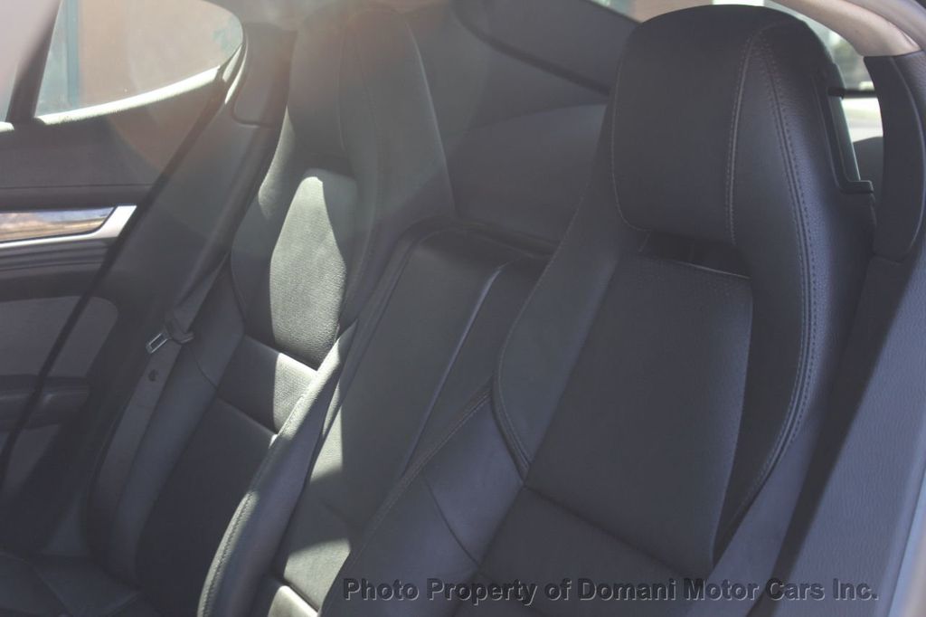 2011 Porsche Panamera photo 15