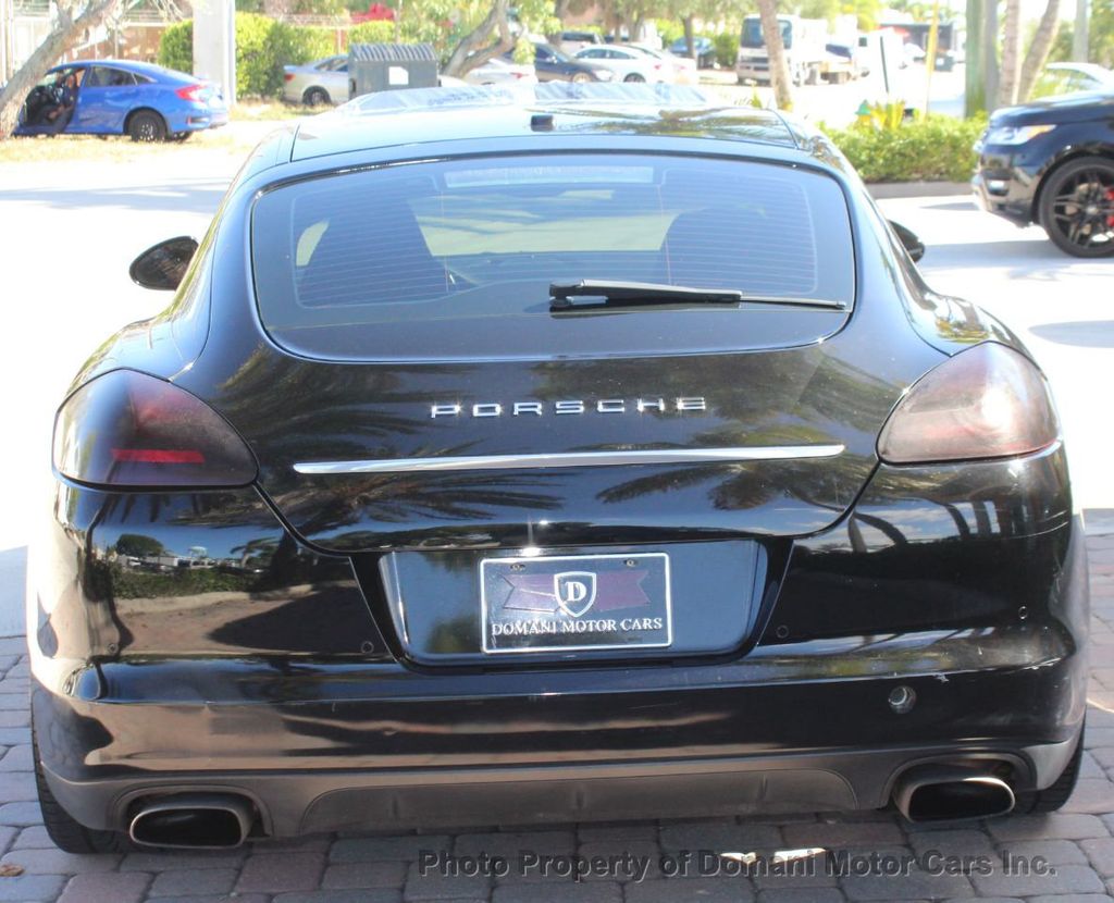 2011 Porsche Panamera photo 22