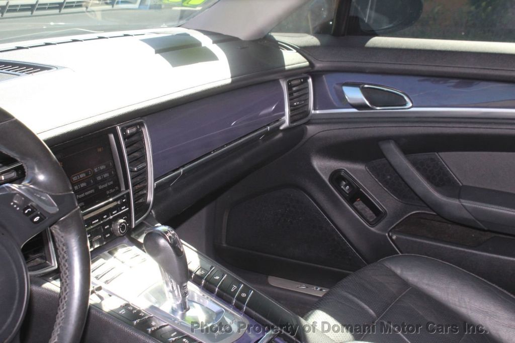 2011 Porsche Panamera photo 29