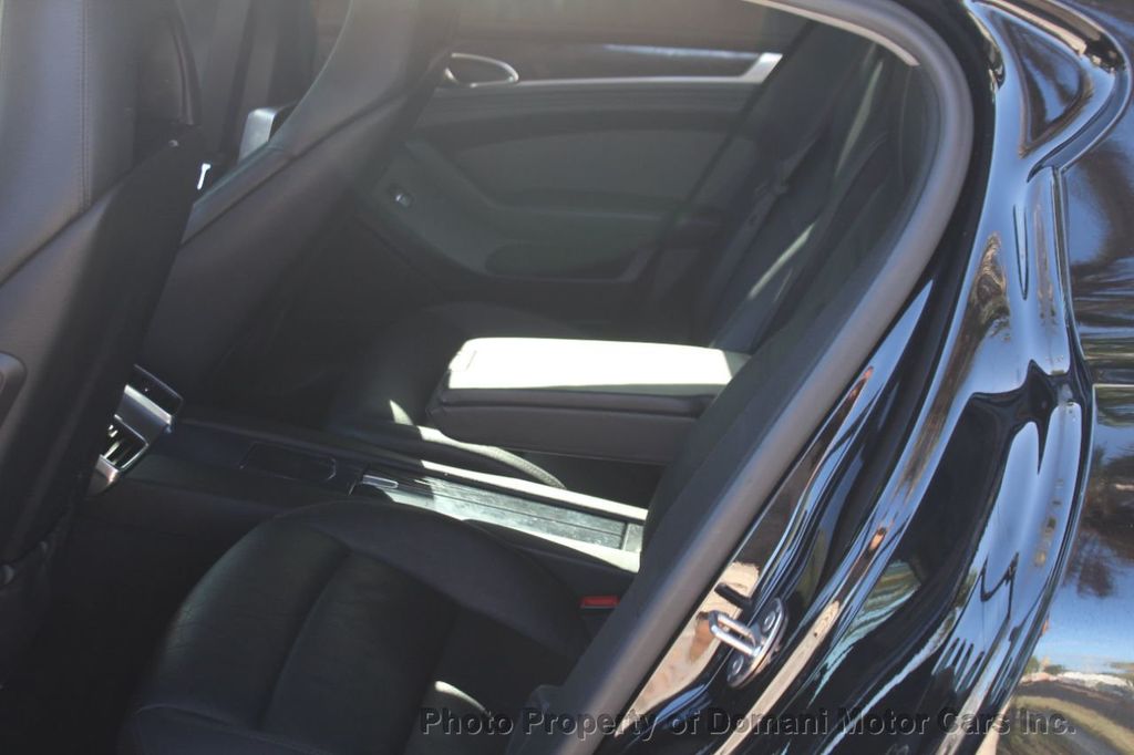 2011 Porsche Panamera photo 32