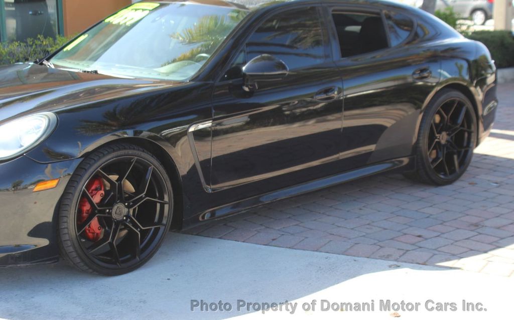2011 Porsche Panamera photo 4
