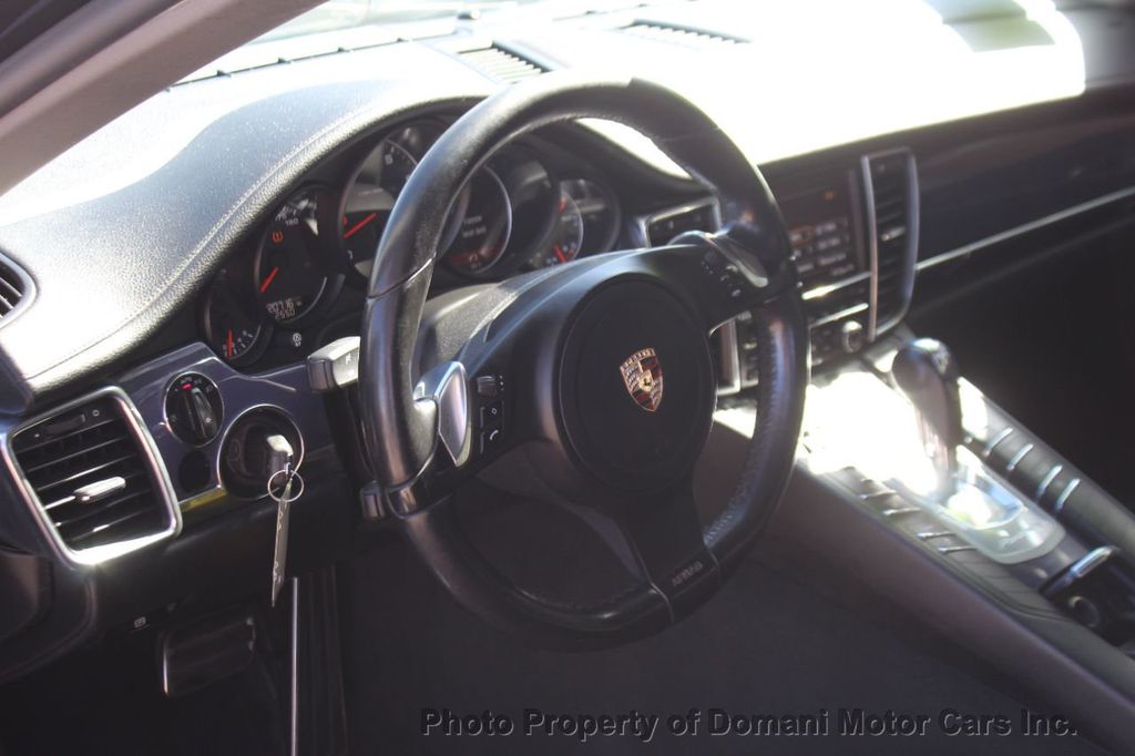2011 Porsche Panamera photo 6