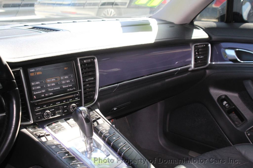 2011 Porsche Panamera photo 8