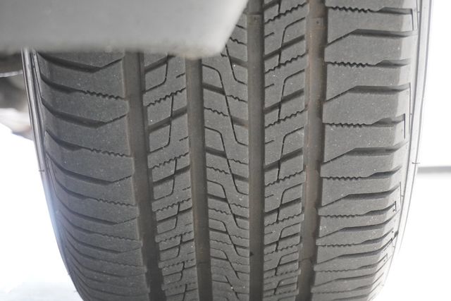 2011 Ram 1500 2WD Crew Cab 140.5" Laramie Longhorn Edition - 23016465 - 25